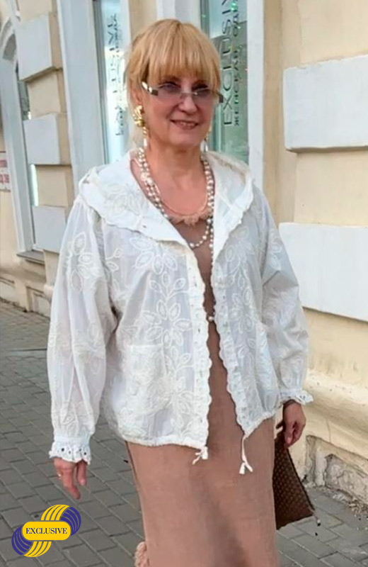 Жакет белый с капюшоном 